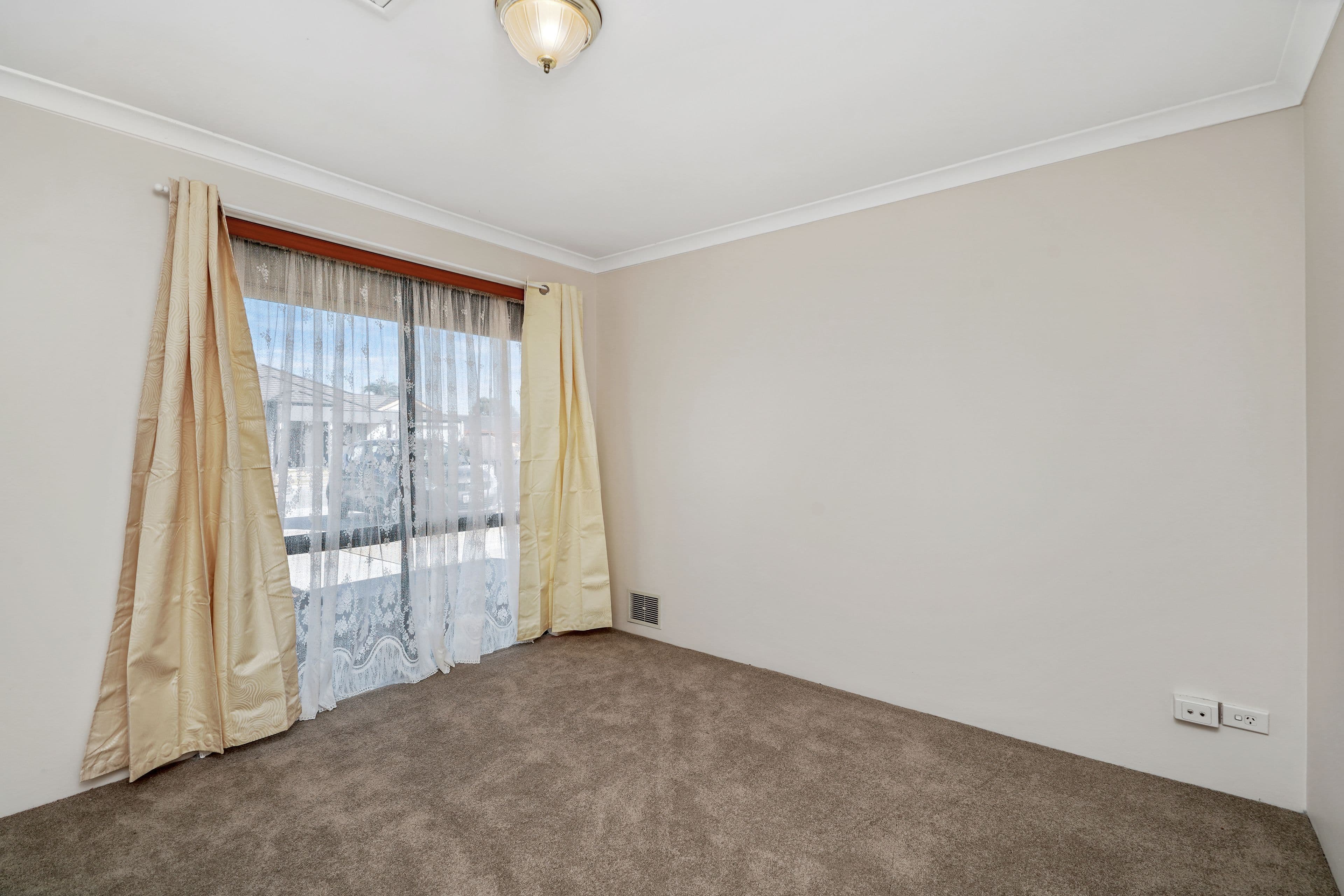 18 Bullfinch Street, Huntingdale WA 6110, Huntingdale - Thumbnail 3