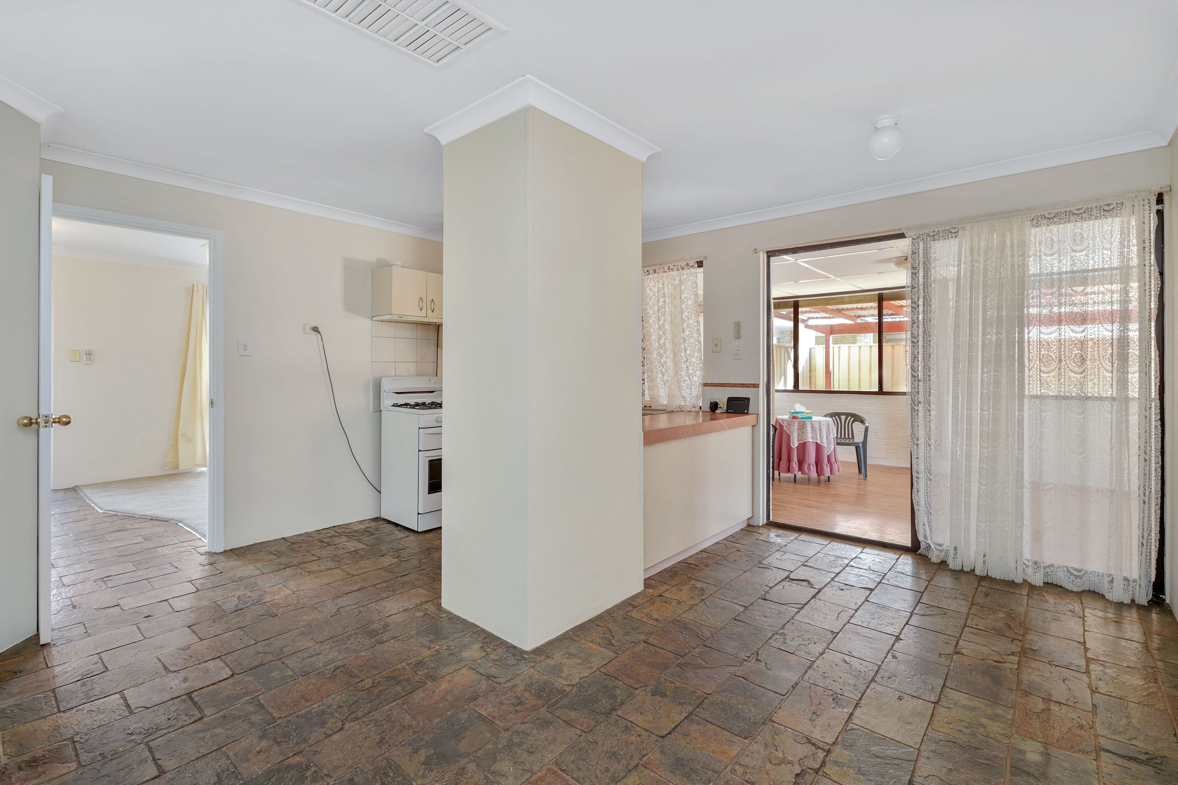 18 Bullfinch Street, Huntingdale WA 6110, Huntingdale - Thumbnail 8