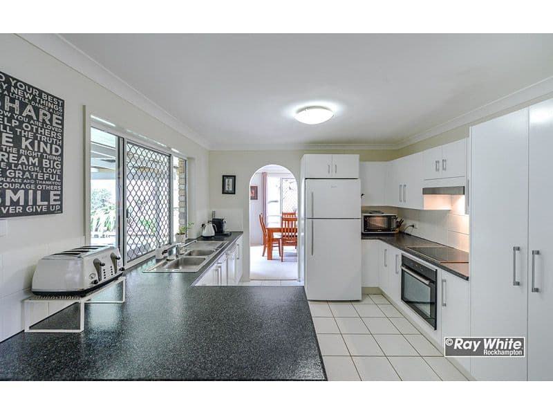 31 Permien Street, Norman Gardens QLD 4701, Norman Gardens - Thumbnail 3