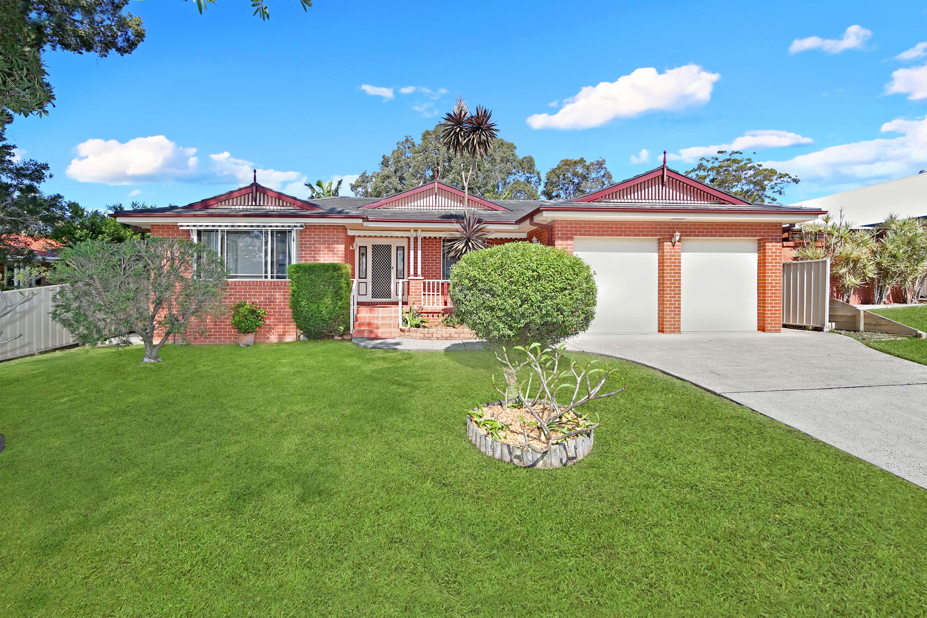 2 Mills Place, Buff Point - Image 1