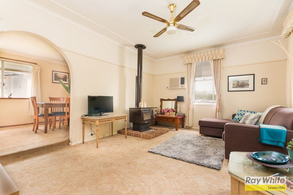 30 Mamie Avenue, Seven Hills - Thumbnail 2