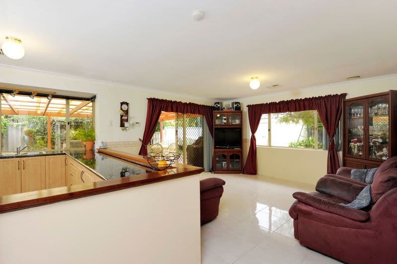 18 Kentia Close, WARNBRO WA 6169, Warnbro - Thumbnail 5