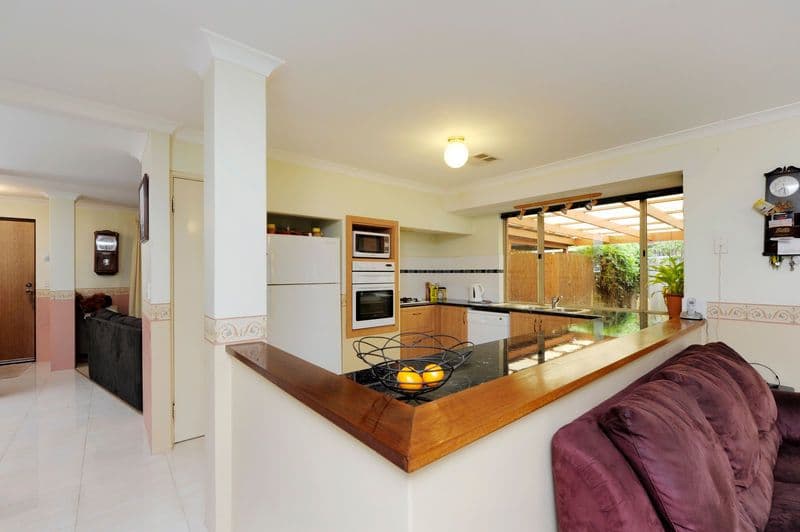 18 Kentia Close, WARNBRO WA 6169, Warnbro - Thumbnail 6