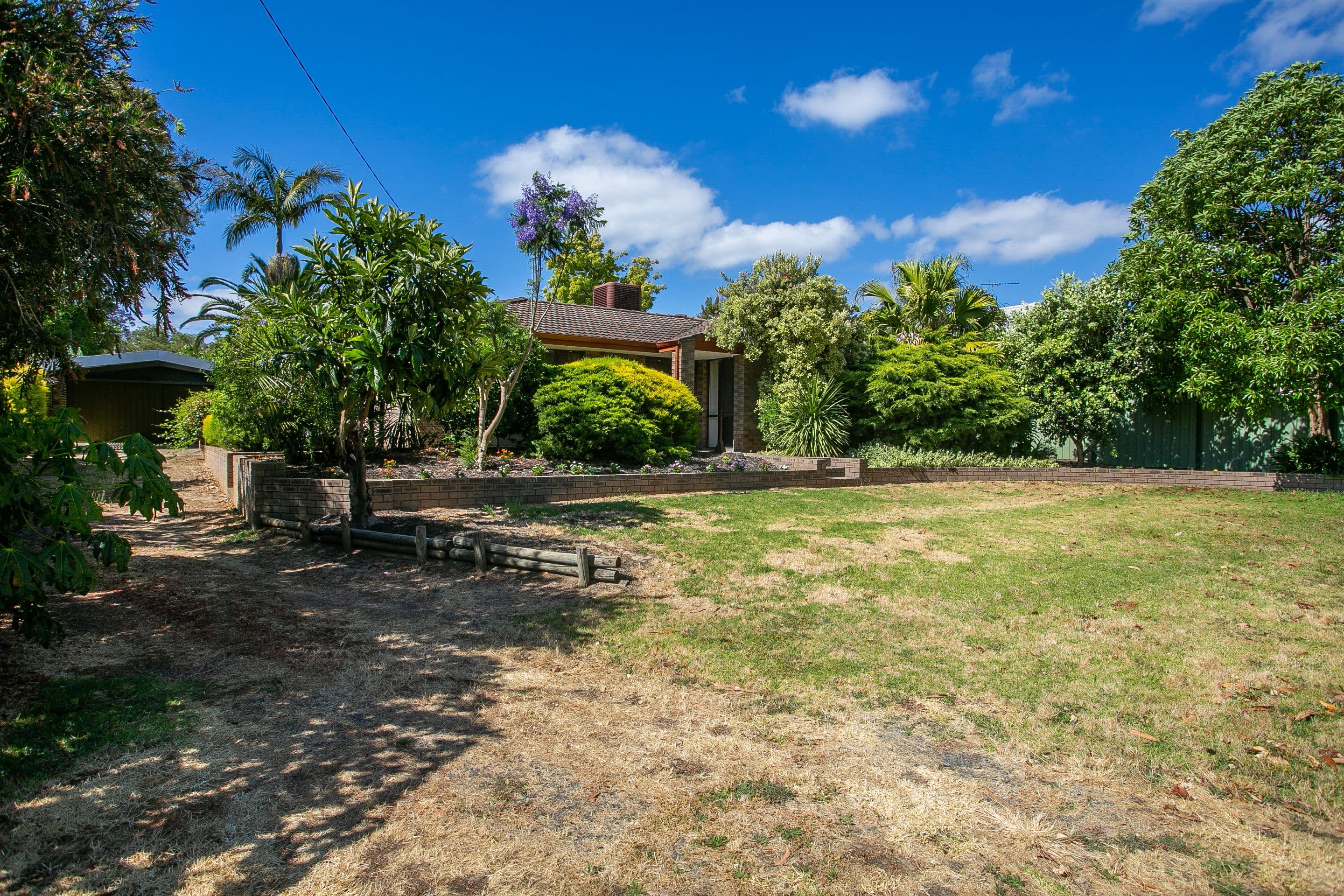 9 Broula Road, Kalamunda WA 6076, Kalamunda - Thumbnail 2