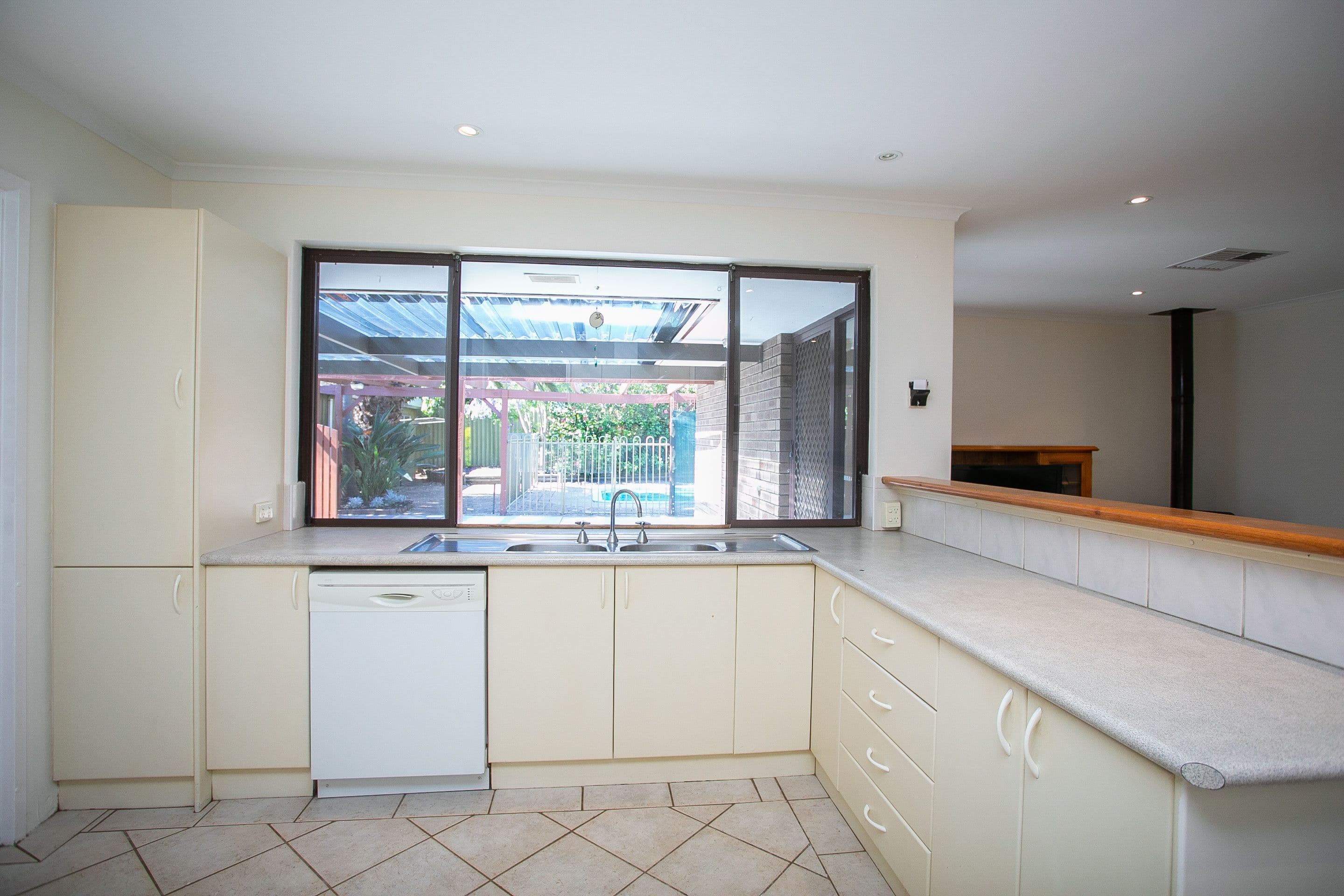 9 Broula Road, Kalamunda WA 6076, Kalamunda - Thumbnail 8