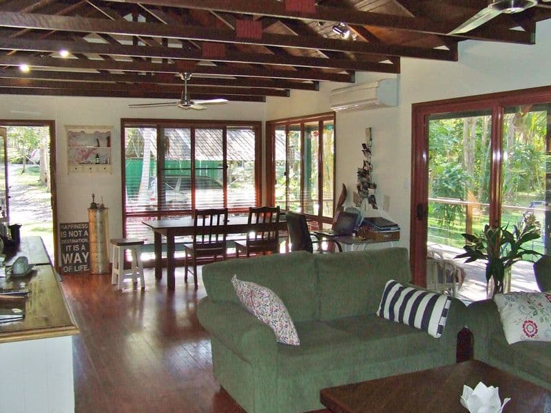 2 Annie Street, LANDSBOROUGH QLD 4550, Landsborough - Thumbnail 5