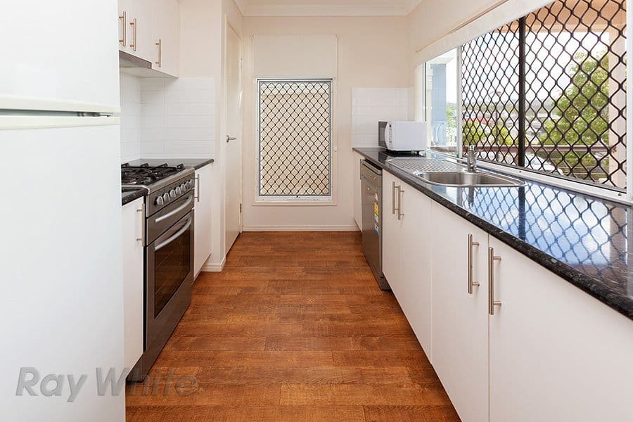 11 Epping Lane, SPRINGFIELD LAKES QLD 4300, Springfield Lakes - Thumbnail 4