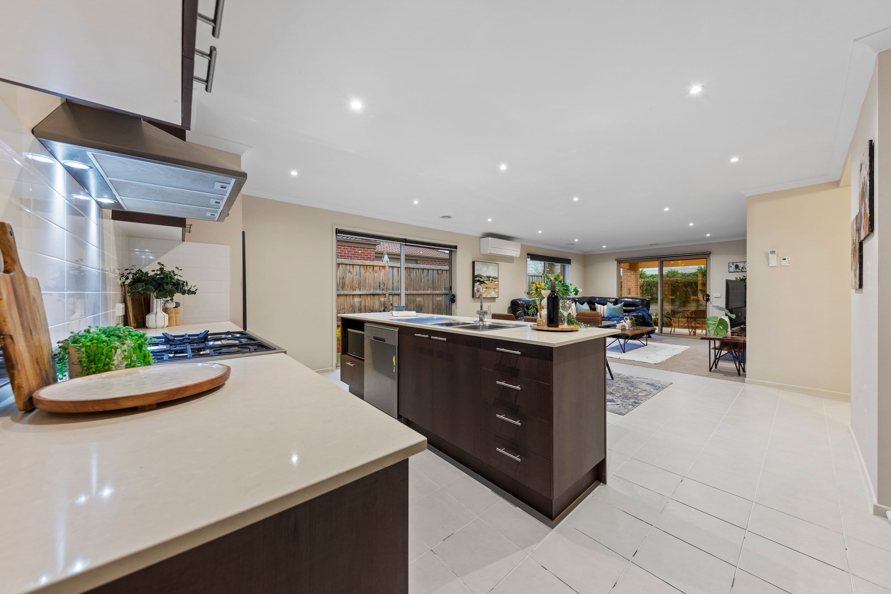 24 Meadowlea Crescent, Pakenham VIC 3810, Pakenham - Thumbnail 4