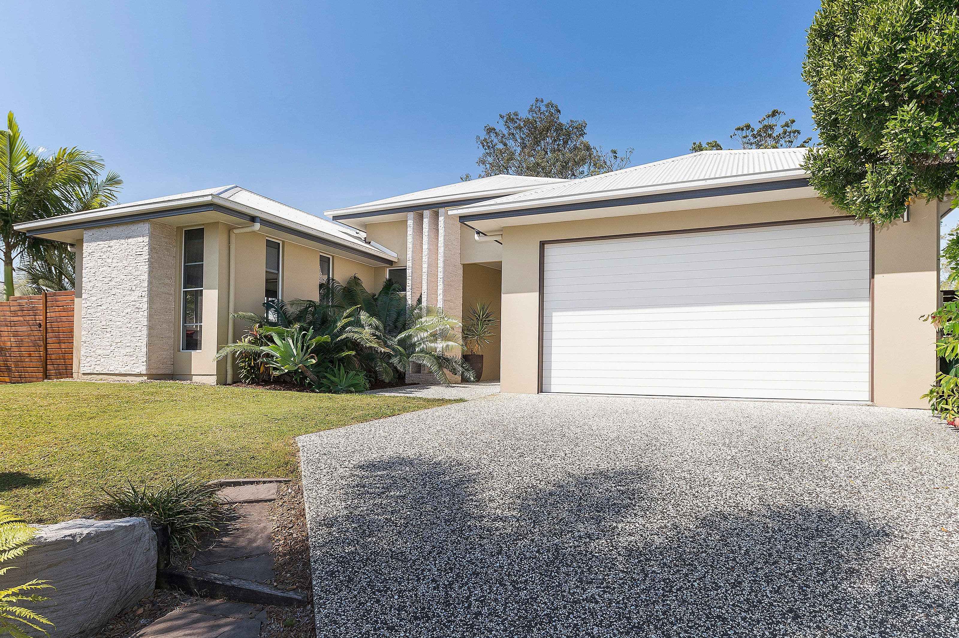22 Picnic Creek Drive, Coomera QLD 4209, Coomera - Thumbnail 2