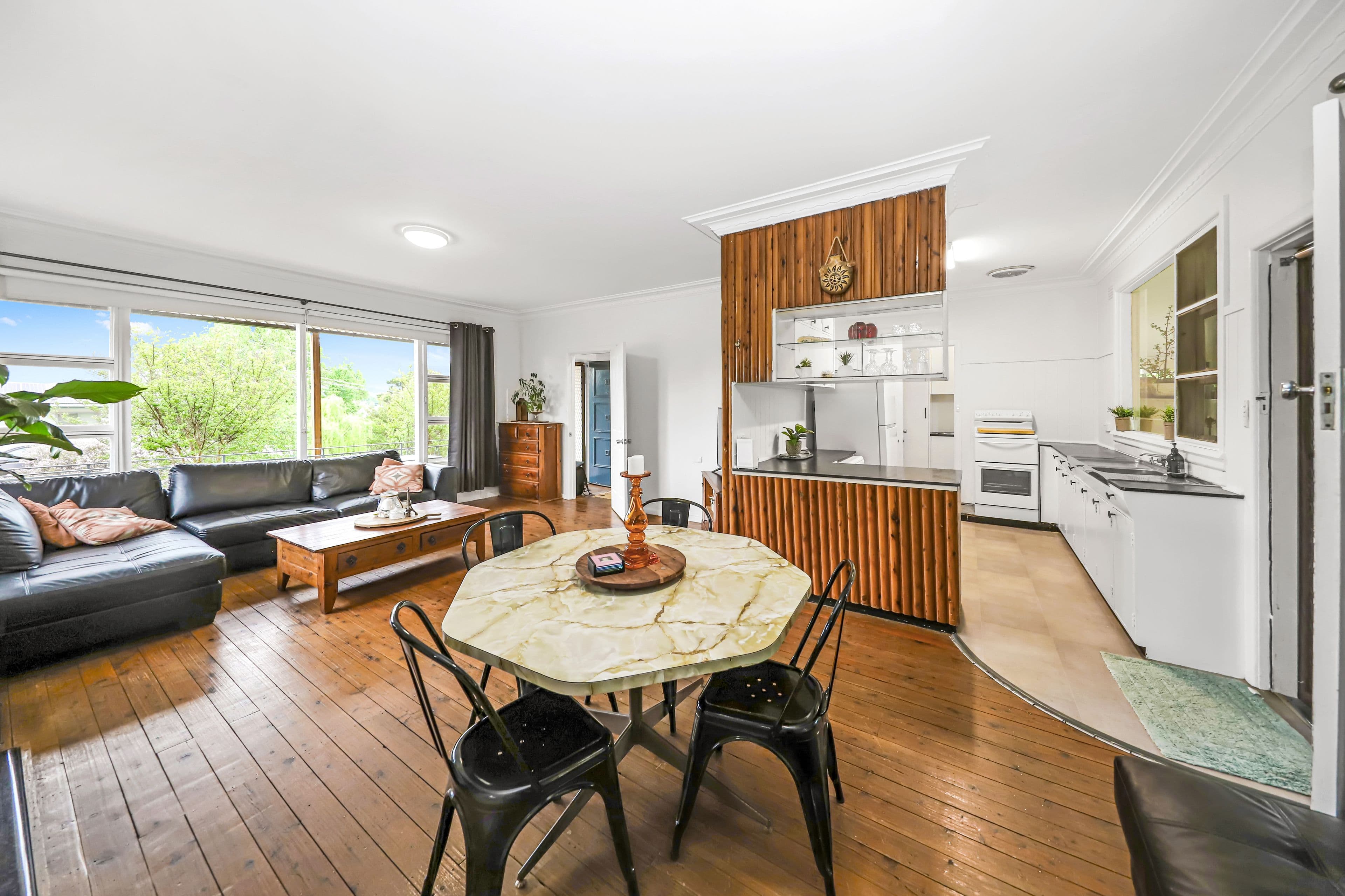 19 Herbert Street, Tumut NSW 2720, Tumut - Thumbnail 2