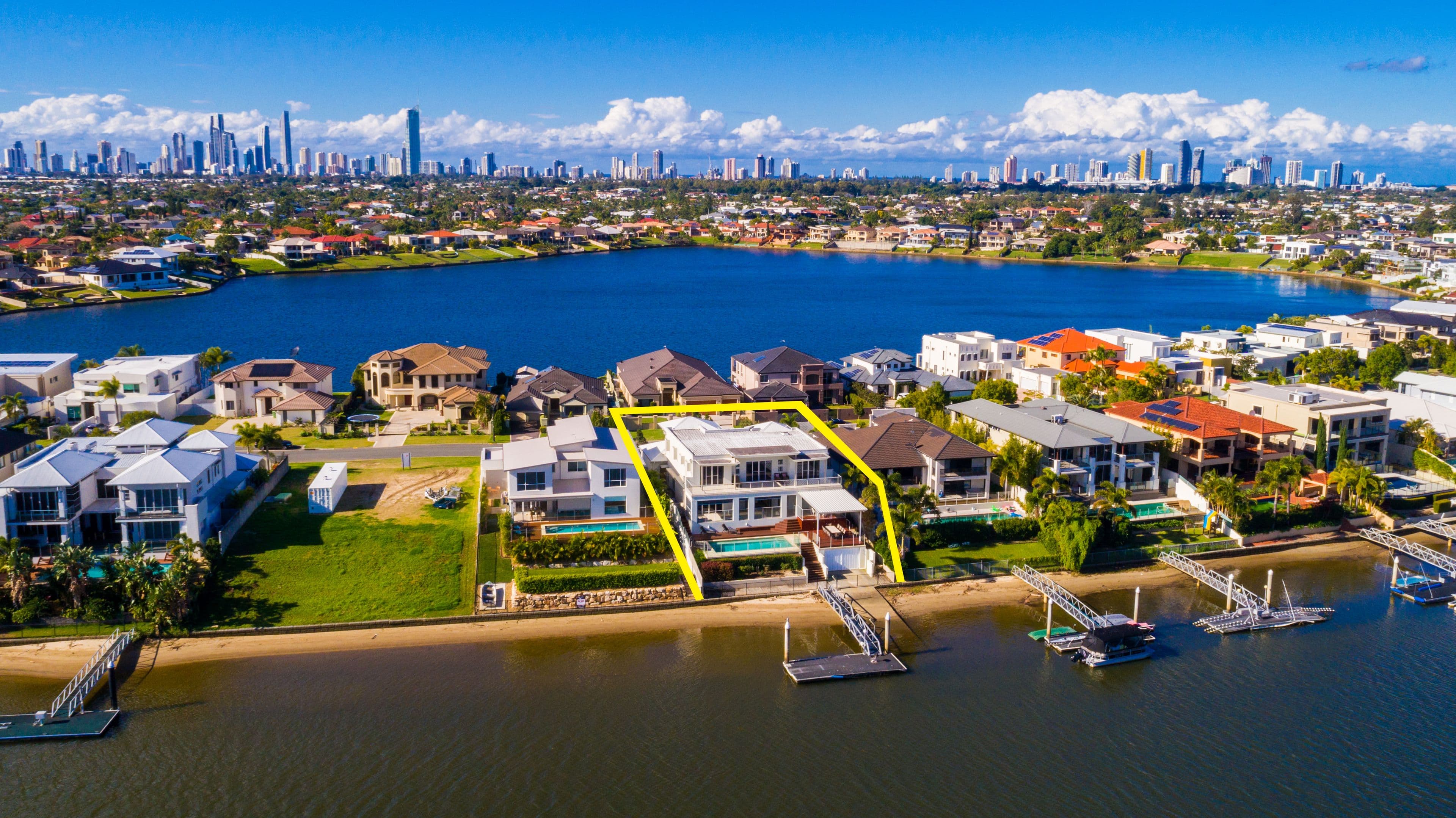 97 Sir Bruce Small Boulevard, Benowa Waters QLD 4217, Benowa - Thumbnail 3