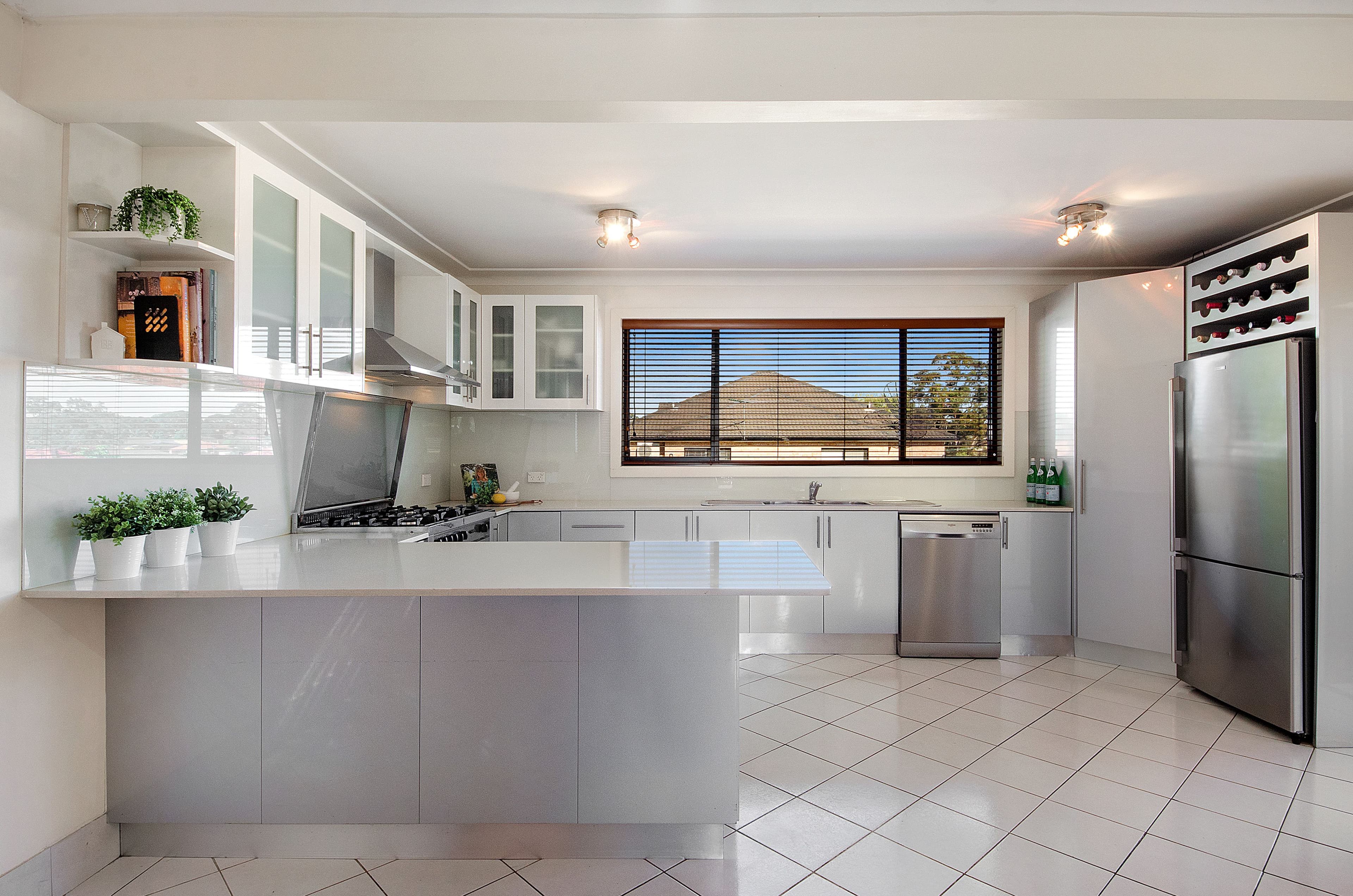 17 Lofts Avenue, Roselands - Thumbnail 4