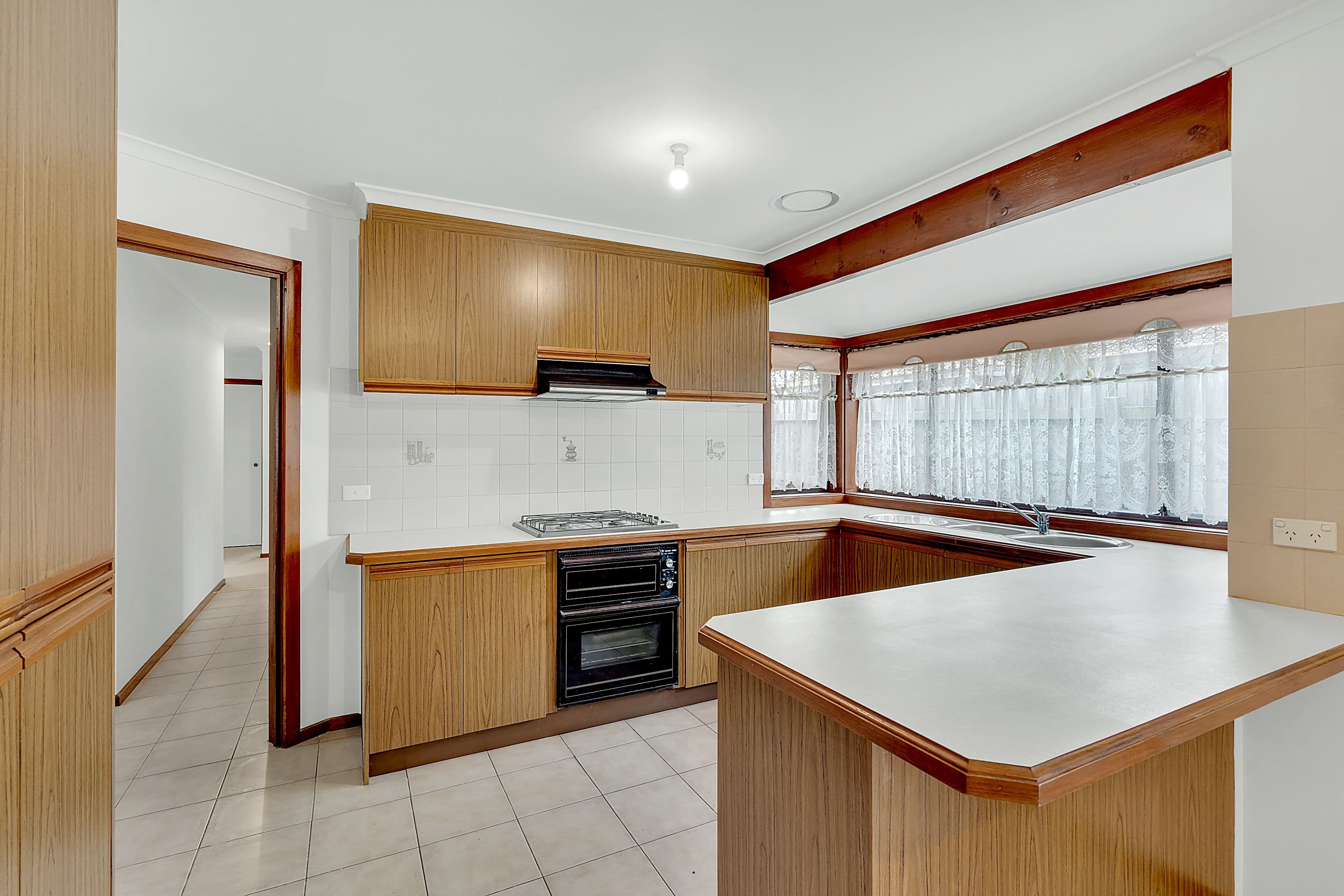 10 Rosanna Court, Craigieburn VIC 3064, Craigieburn - Thumbnail 6