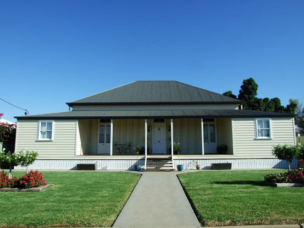 121 Emu Street, LONGREACH QLD 4730, Longreach - Image 1
