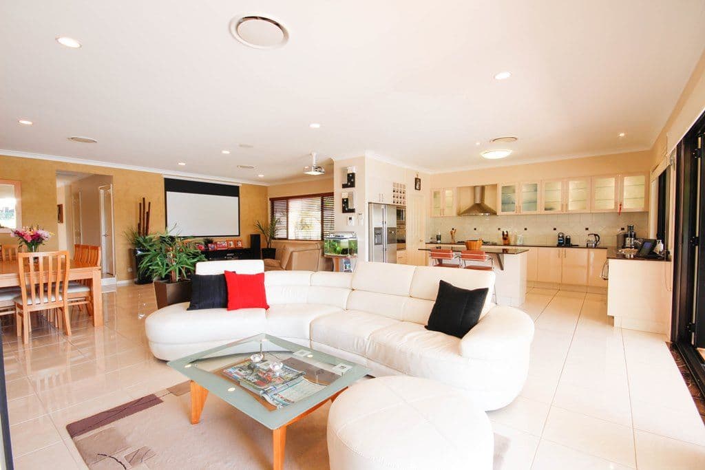 37 Lee-Anne Crescent, HELENSVALE QLD 4212, Helensvale - Thumbnail 4