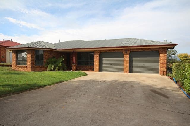 31 Brennan Crescent, Oberon - Thumbnail 2