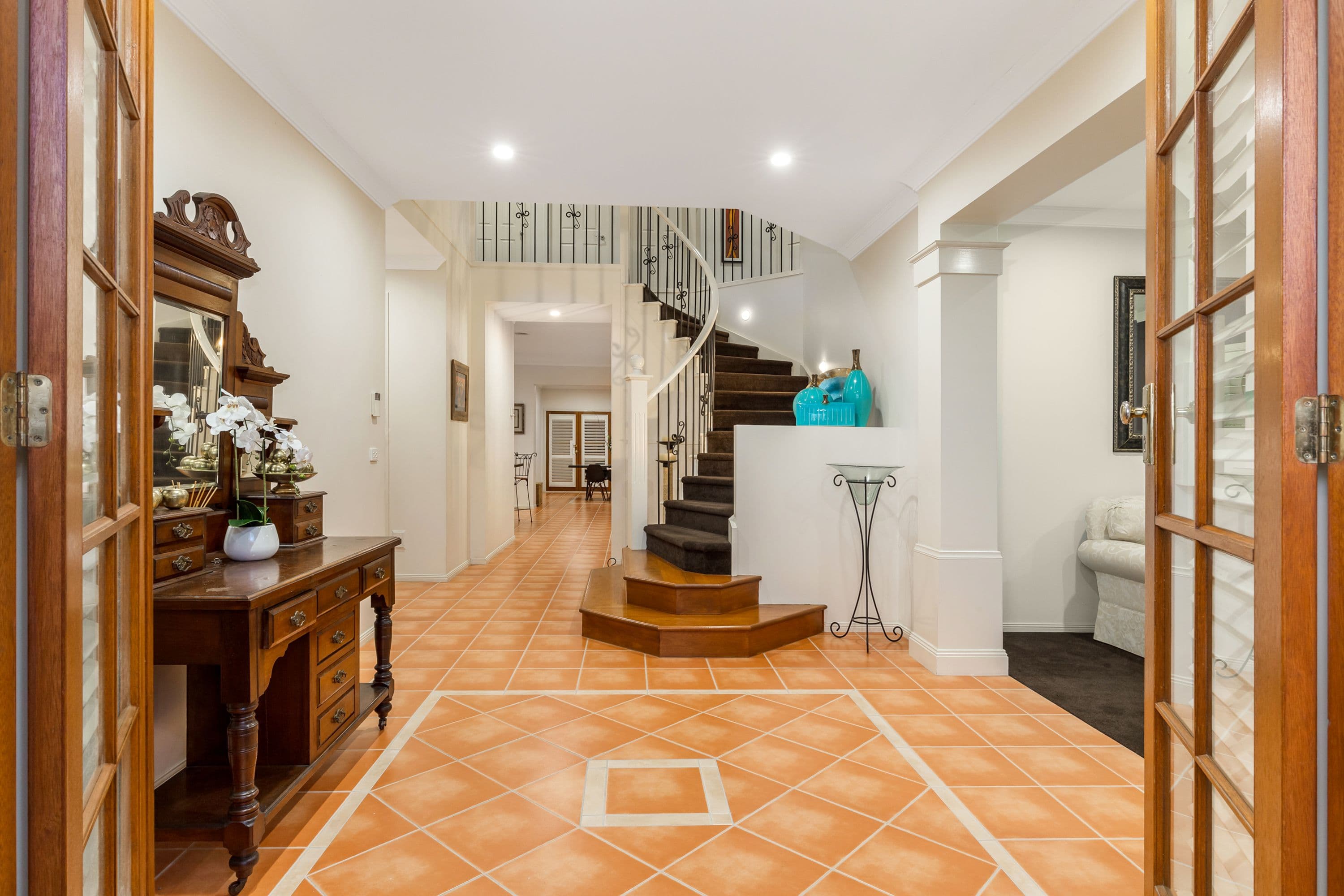 17 Hermitage Place, Rowville VIC 3178, Rowville - Thumbnail 3