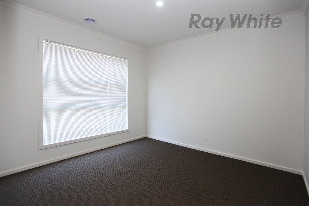 5 Baker Street, POINT COOK VIC 3030, Point Cook - Thumbnail 3