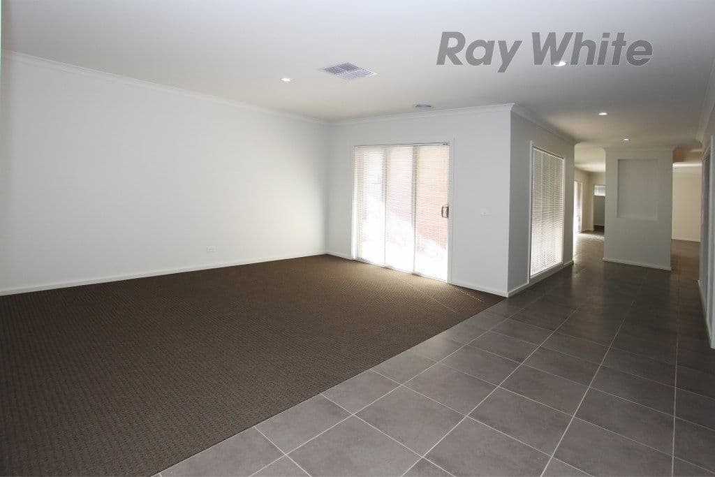 5 Baker Street, POINT COOK VIC 3030, Point Cook - Thumbnail 4