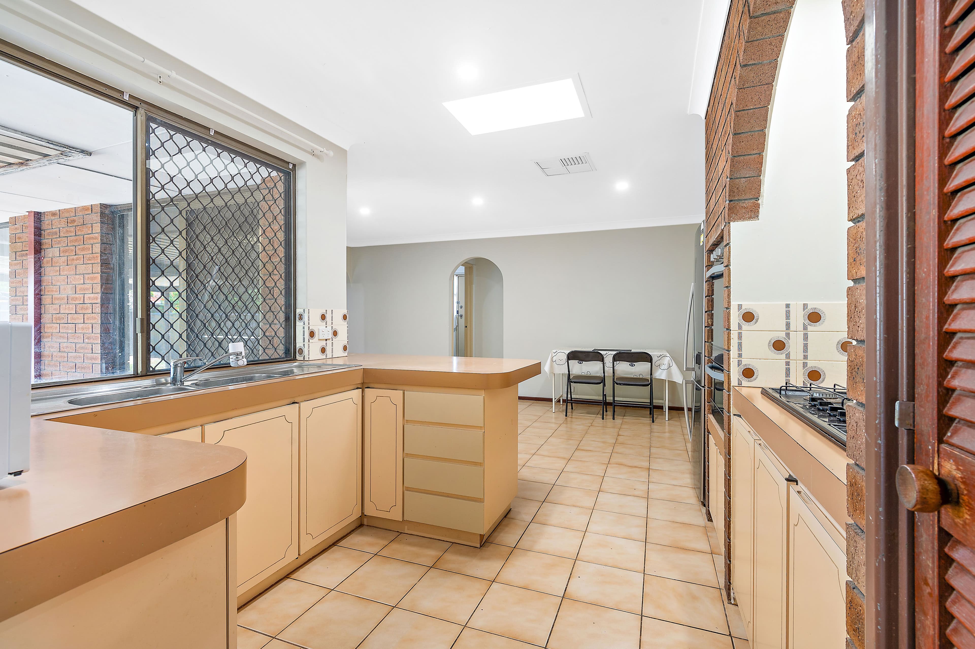 30 Kellar Way, Thornlie WA 6108, Thornlie - Thumbnail 2