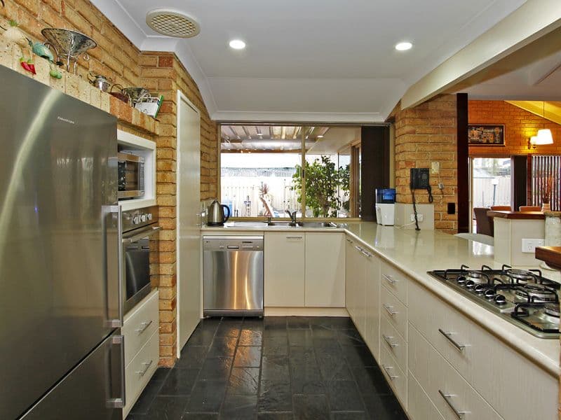 2 Benlow Road, Waikerie, SA, 5330, Waikerie - Thumbnail 3