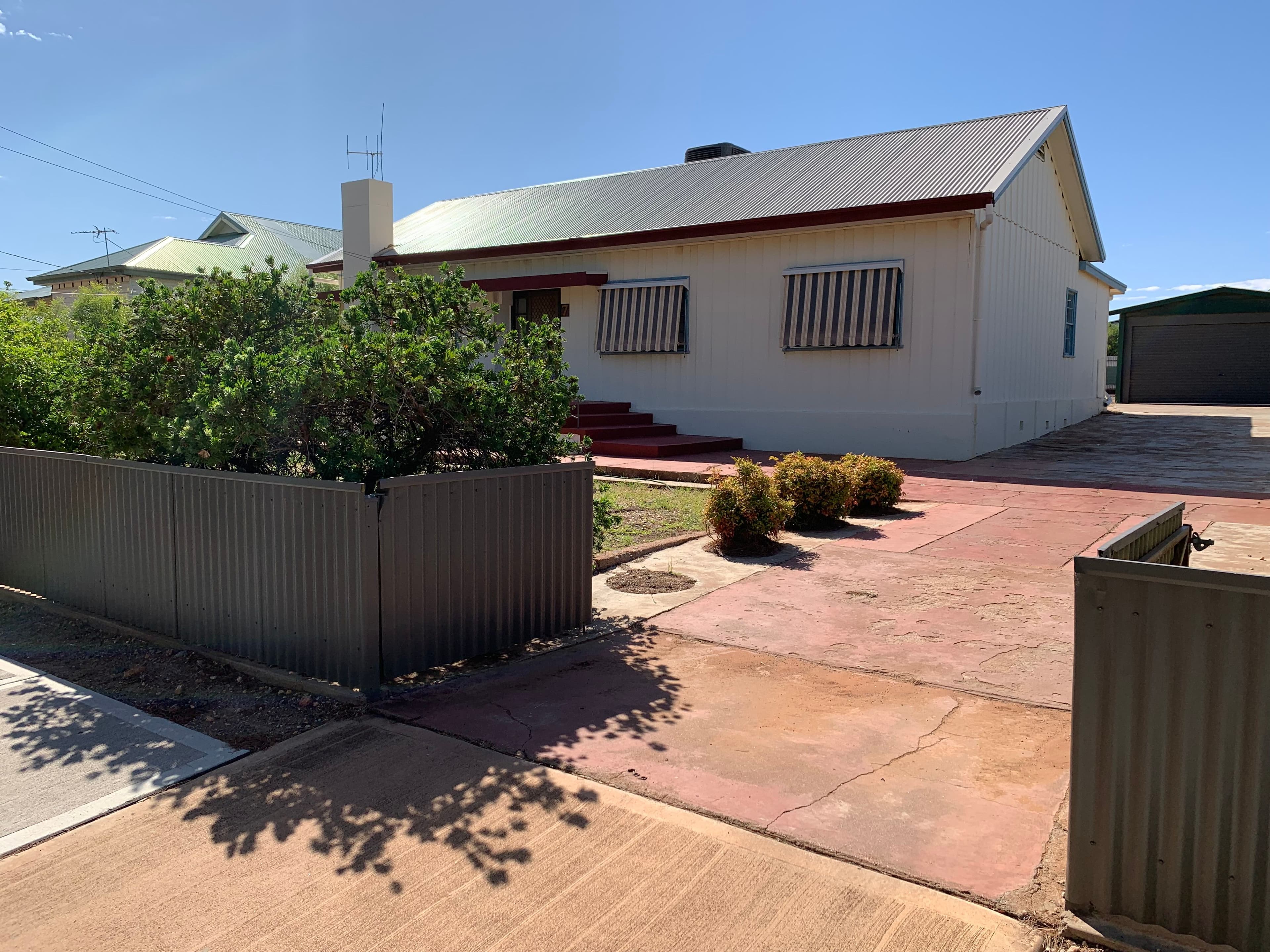 7 Patton Street, Broken Hill NSW 2880, Broken Hill - Thumbnail 2