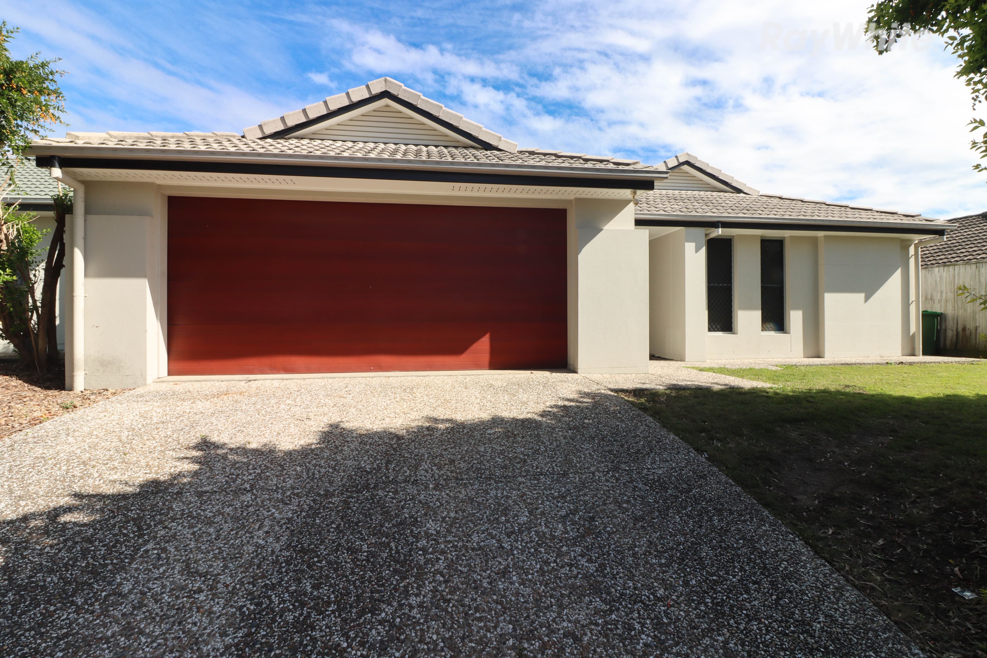 22 Myrtle Avenue, Warwick - Thumbnail 2