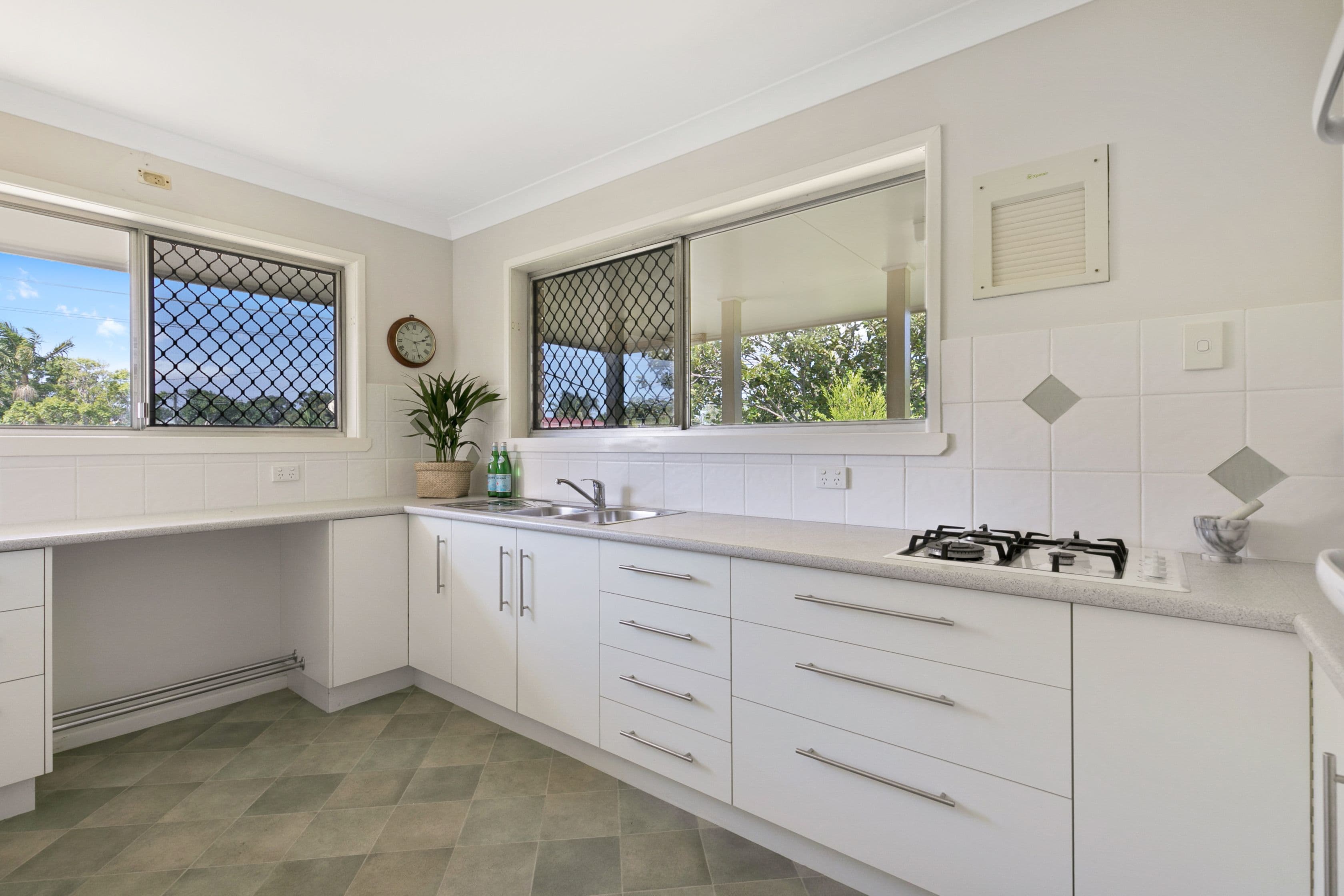 77 Regent Street, Wynnum West QLD 4178, Wynnum West - Thumbnail 7