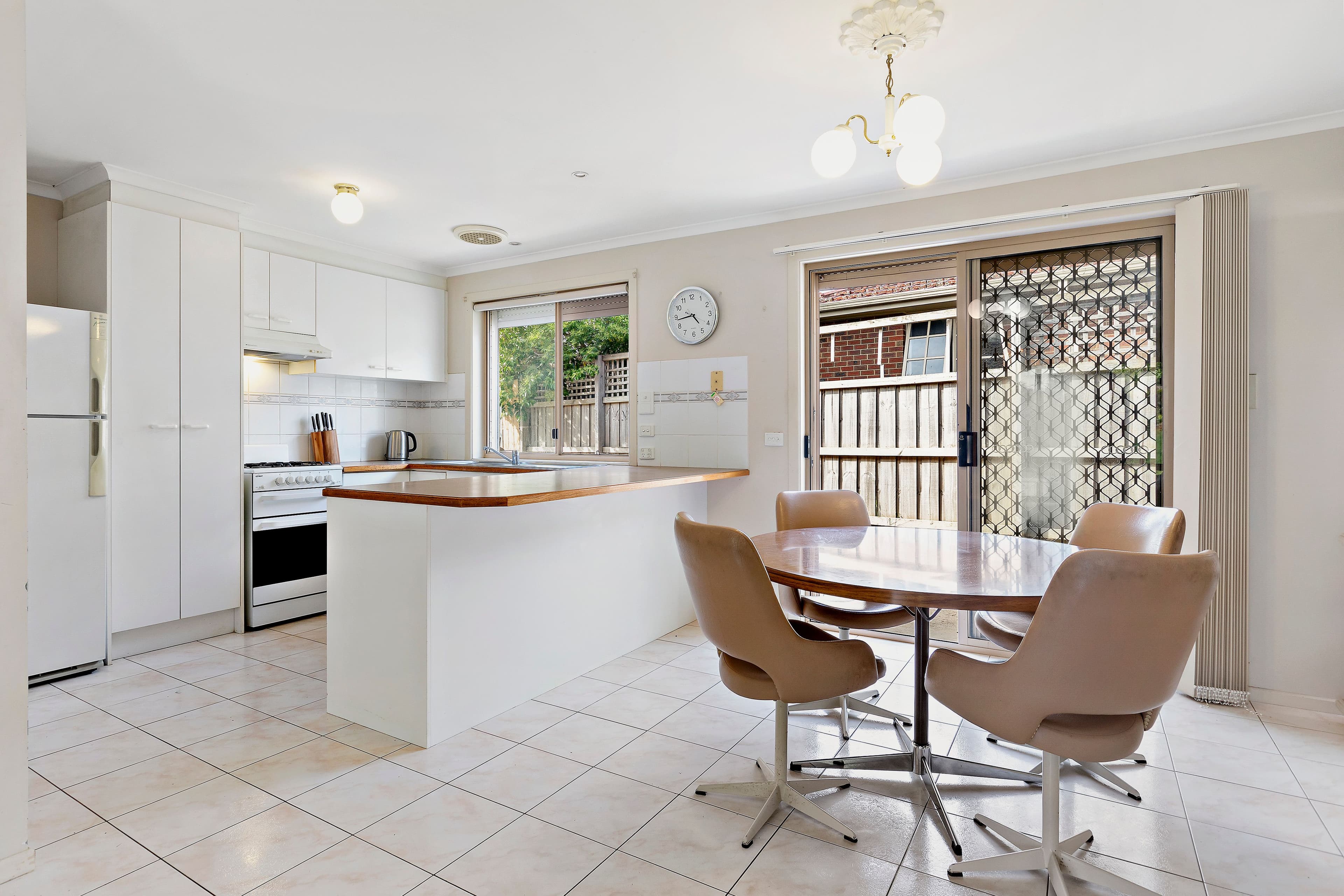 19 Hillcrest Avenue, Chadstone VIC 3148, Chadstone - Thumbnail 3