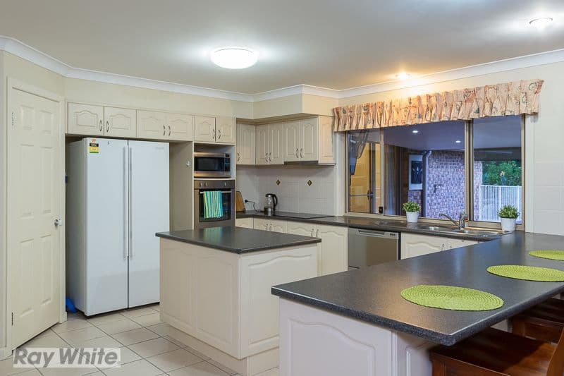 12 Larkspur Street, Redland Bay QLD 4165, Redland Bay - Thumbnail 2