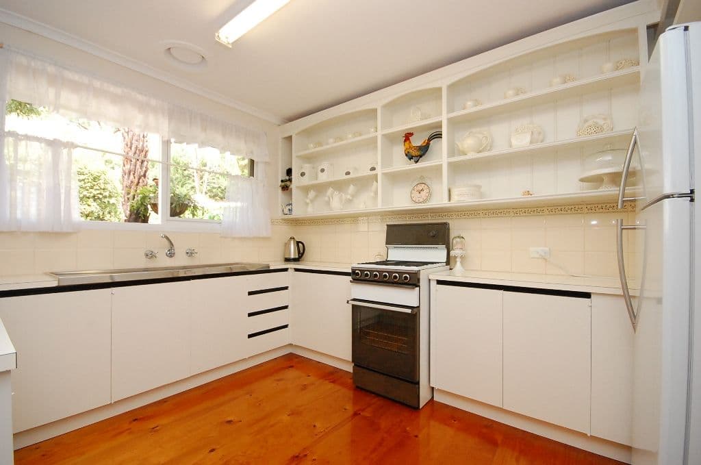 4 Loris Street, SILVAN VIC 3795, Silvan - Thumbnail 4