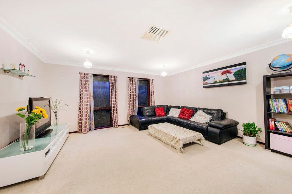 12 McClure Street, Evatt ACT 2617, Evatt - Thumbnail 4