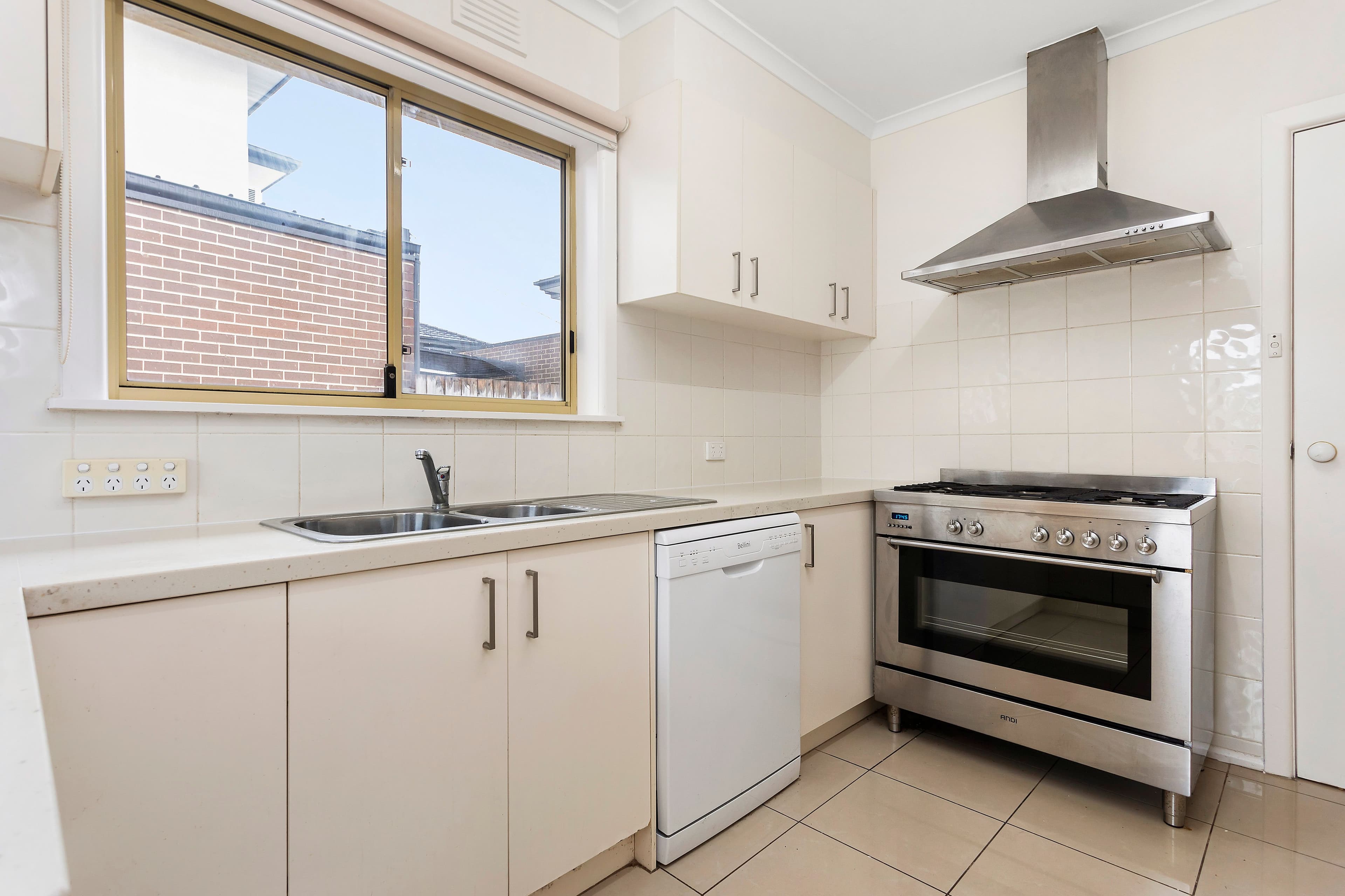 13 Bevan Avenue, Clayton South VIC 3169, Clayton South - Thumbnail 4
