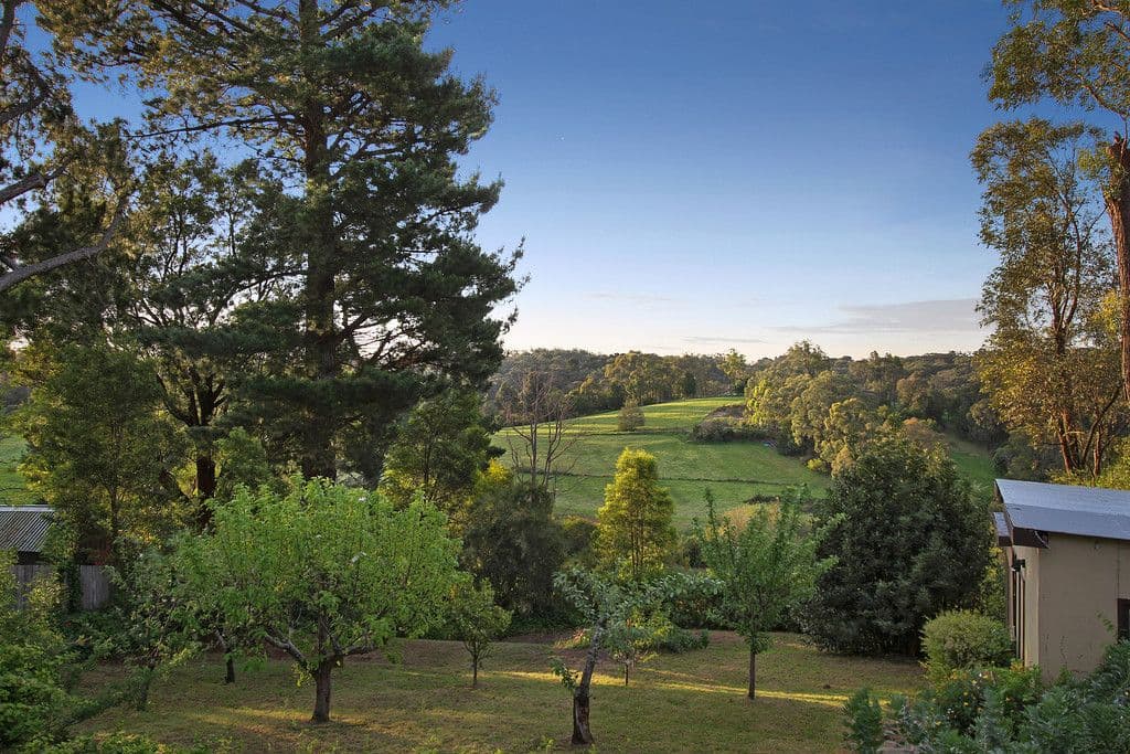 21 MARGARET Road, MOUNT EVELYN VIC 3796, Mount Evelyn - Thumbnail 2