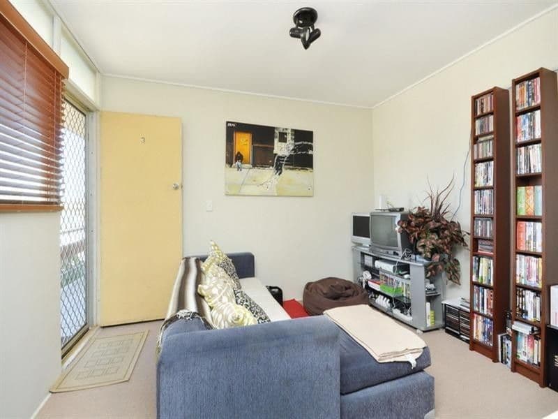 24 Fifth Avenue, KEDRON QLD 4031, Kedron - Thumbnail 2