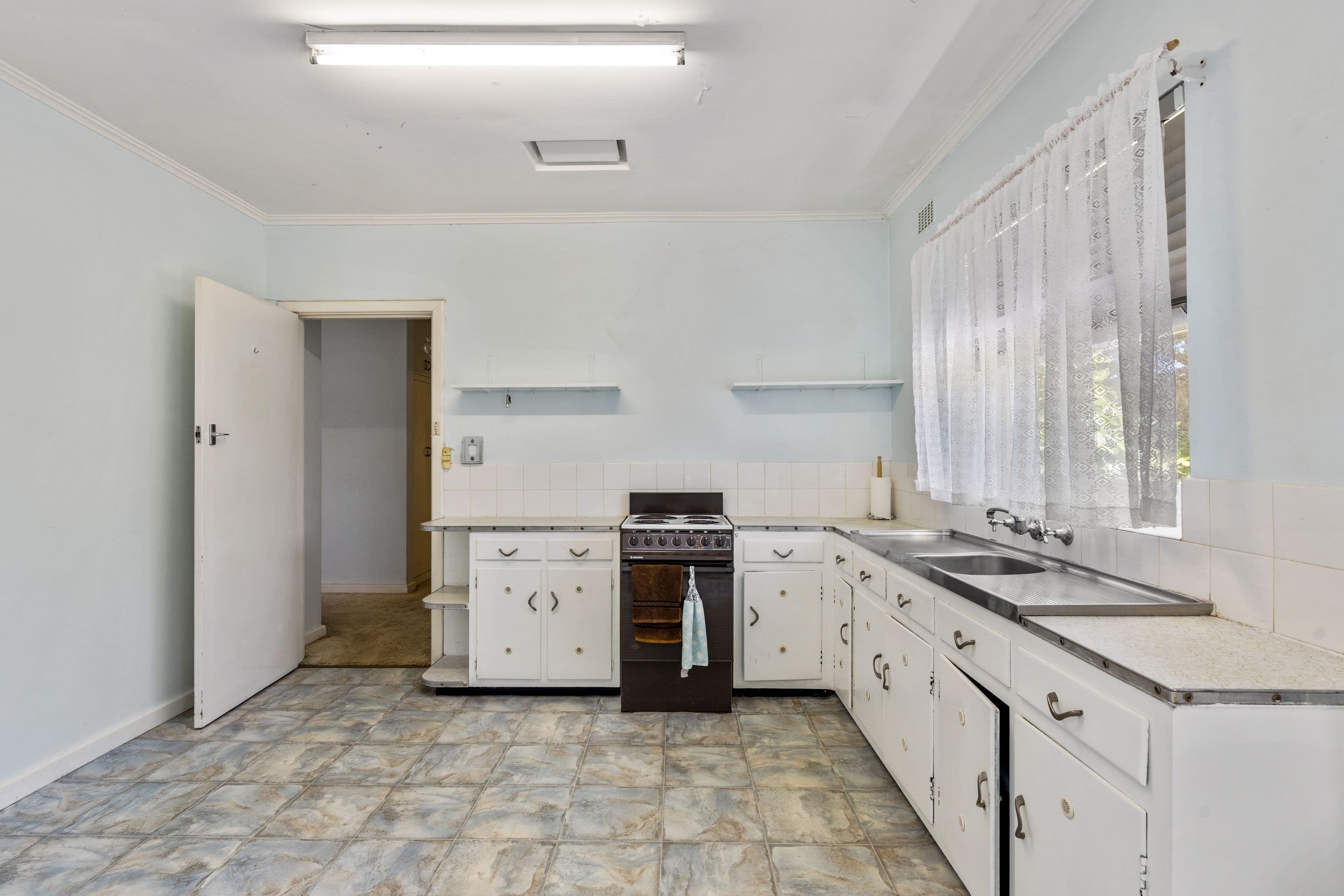 2 Strathbogie Avenue, Findon SA 5023, Findon - Thumbnail 5