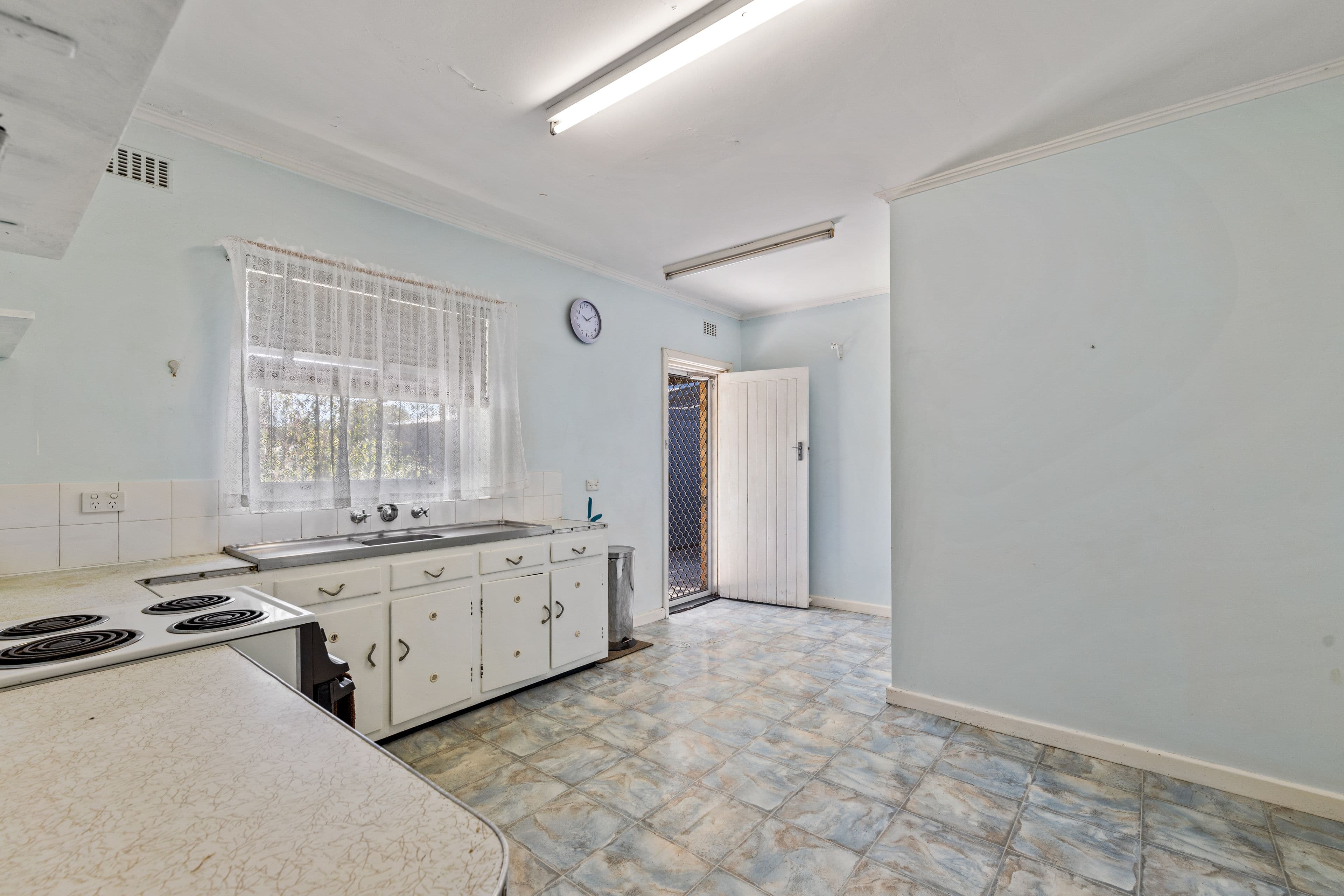 2 Strathbogie Avenue, Findon SA 5023, Findon - Thumbnail 6