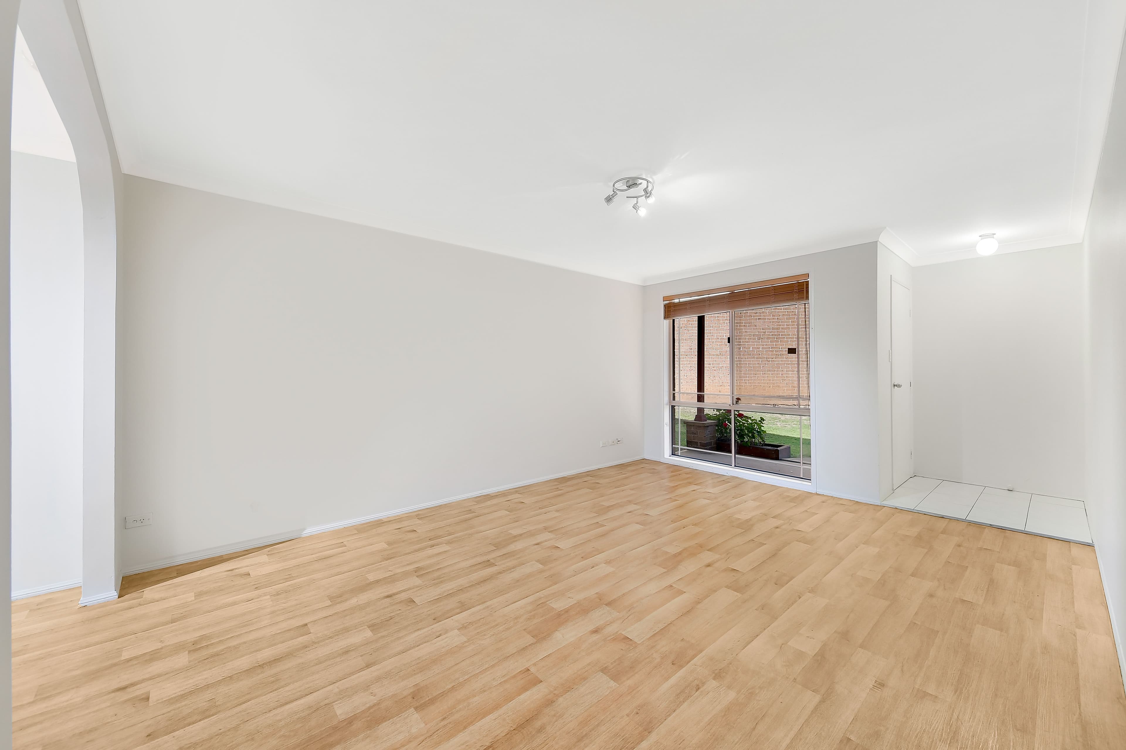 4 Westmoreland Road, Minto - Thumbnail 4