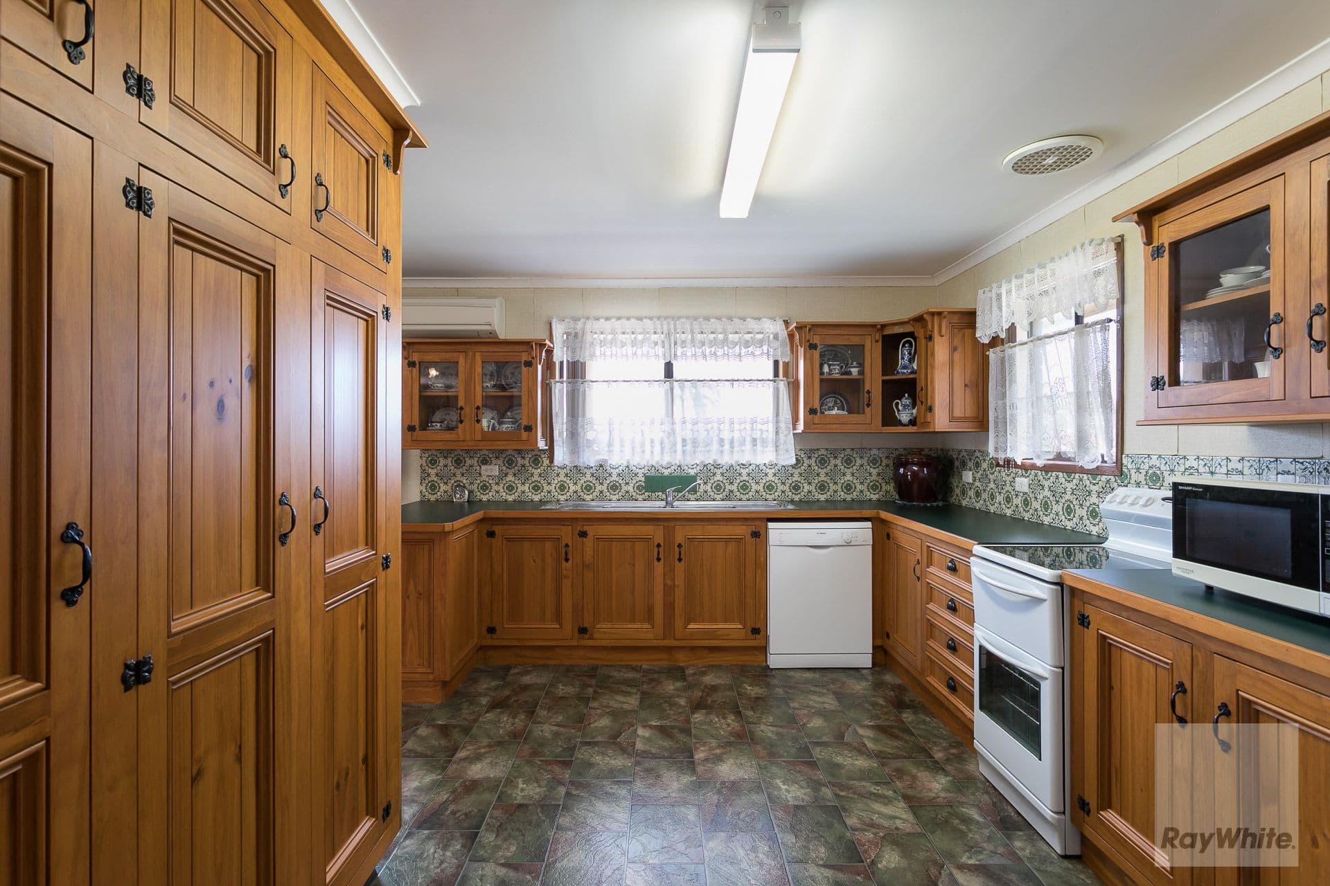 5 Lancewood Street, Victoria Point QLD 4165, Victoria Point - Thumbnail 3