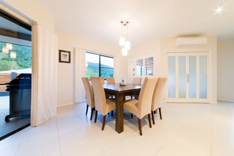 35 Valley Drive, CANNONVALE QLD 4802, Cannonvale - Thumbnail 6