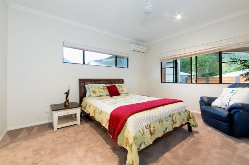 35 Valley Drive, CANNONVALE QLD 4802, Cannonvale - Thumbnail 7