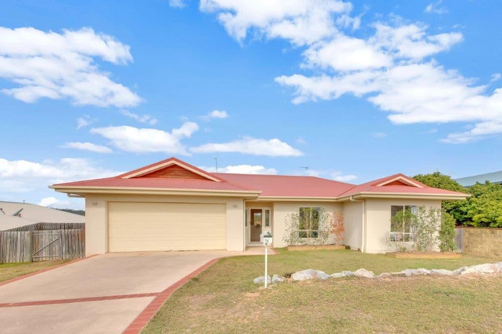 16 Viewpoint Way, New Auckland QLD 4680, New Auckland - Image 1