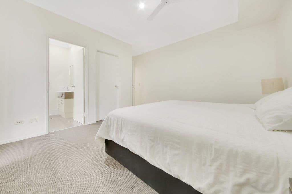16 Viewpoint Way, New Auckland QLD 4680, New Auckland - Thumbnail 7