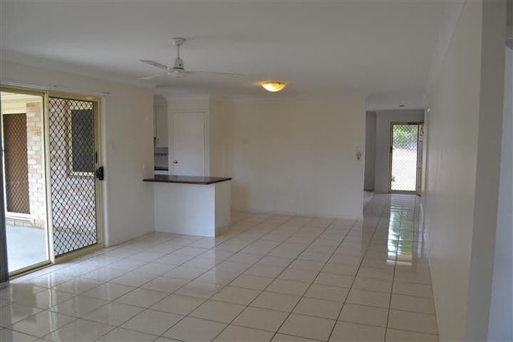 1 Lauren Court, South Gladstone QLD 4680, South Gladstone - Thumbnail 5