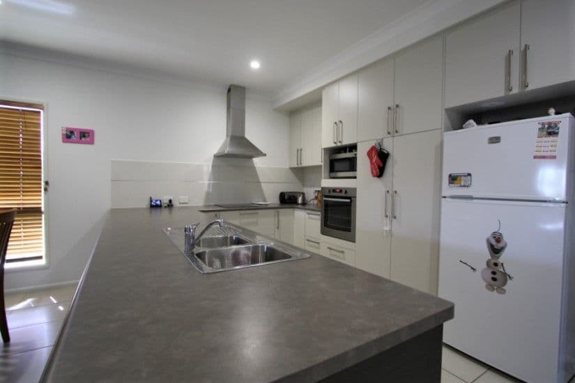 3 Hewett Street, Toll QLD 4820, Toll - Thumbnail 2