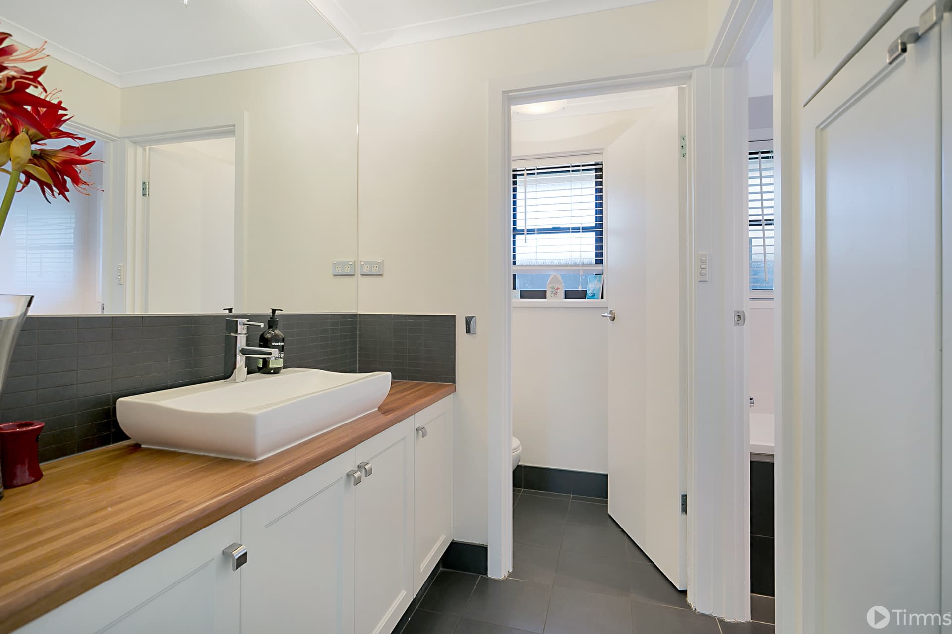 9 Kanowna Street, Hallett Cove - Thumbnail 7