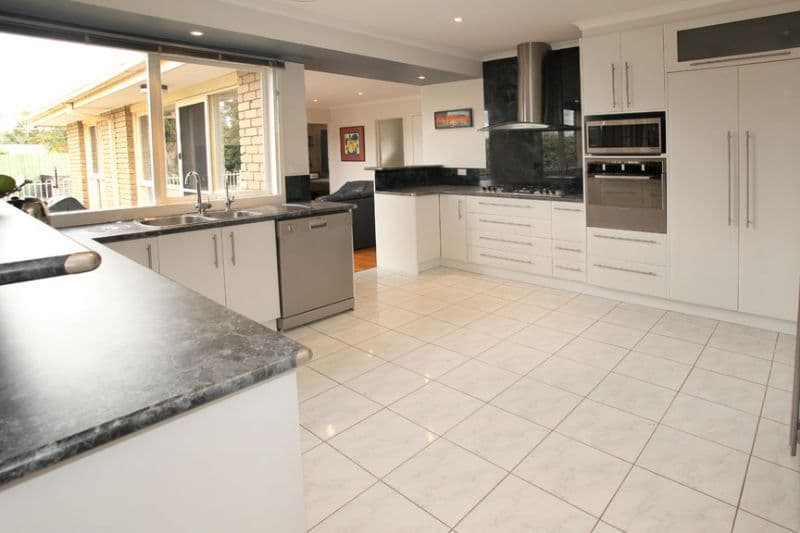 54 Golden Grove, GLEN WAVERLEY VIC 3150, Glen Waverley - Thumbnail 5