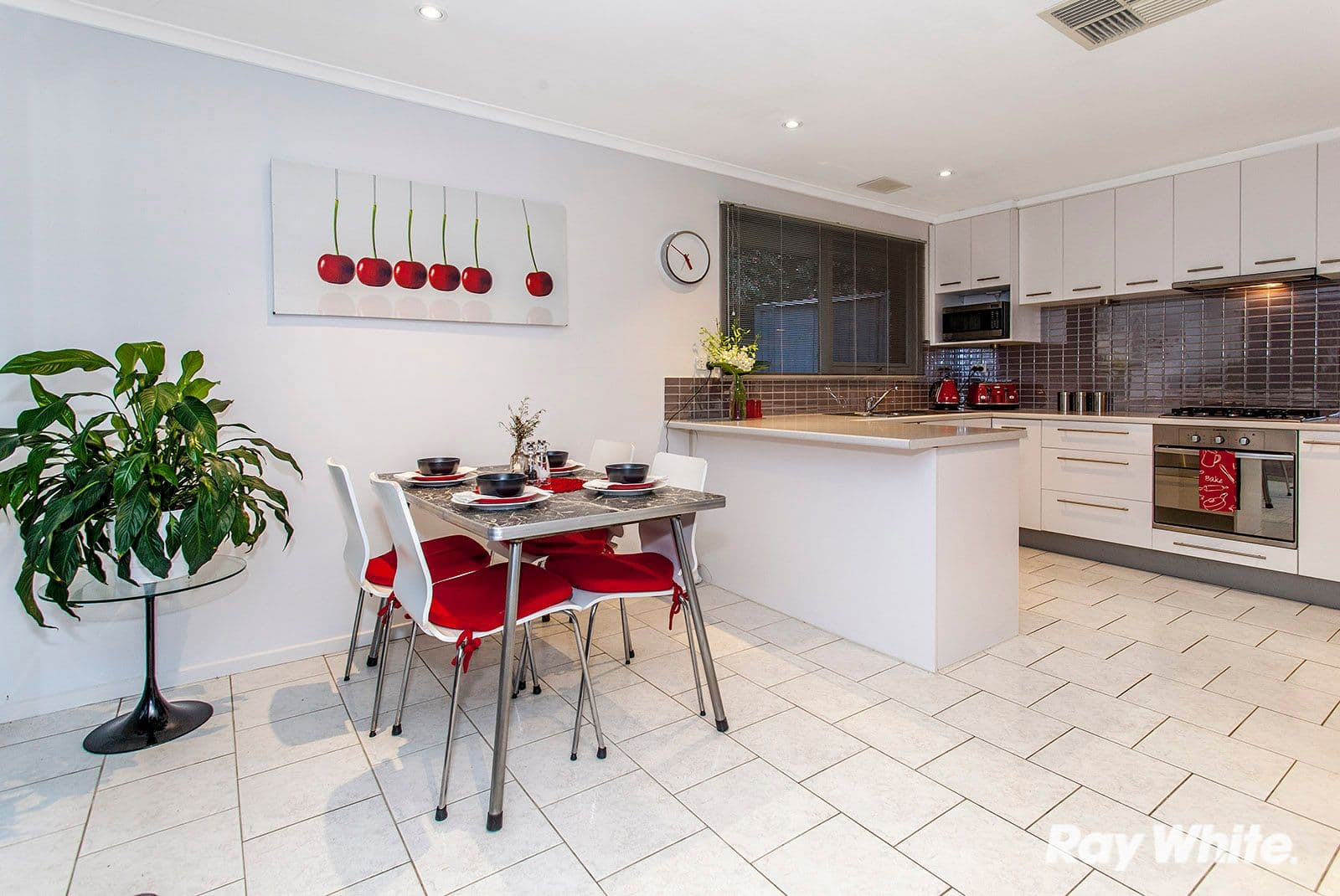 4 Hollyview Court, Rowville VIC 3178, Rowville - Thumbnail 3