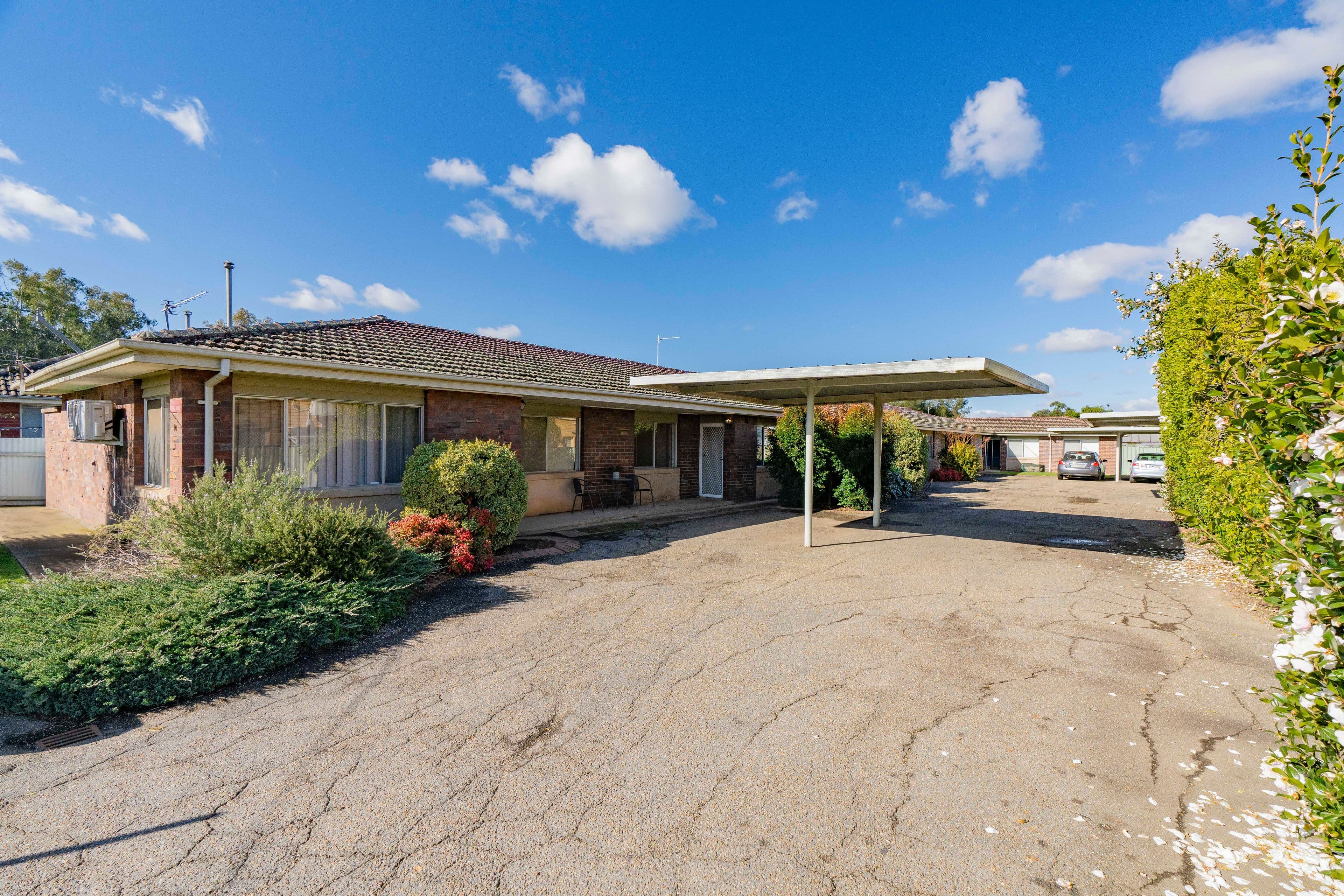10 Higgins Avenue, Wagga Wagga NSW 2650, Wagga Wagga - Image 1