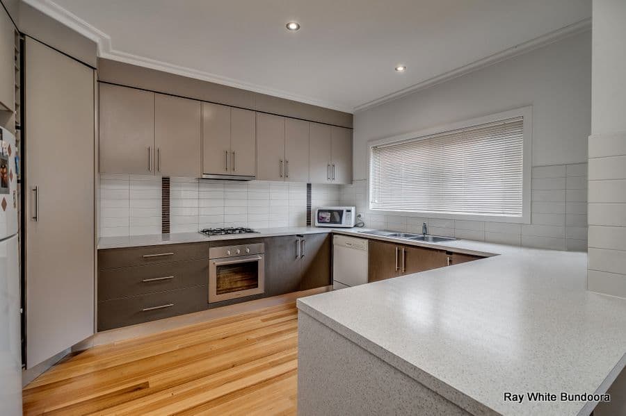 42 Sanctuary Drive, BUNDOORA VIC 3083, Bundoora - Thumbnail 2